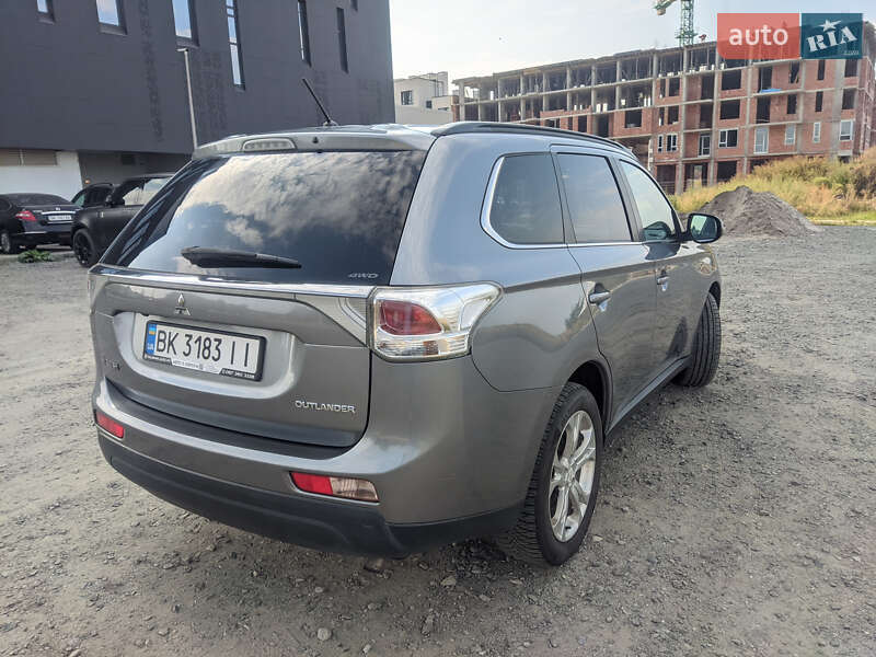Позашляховик / Кросовер Mitsubishi Outlander 2012 в Рівному фото 11 Позашляховик / Кросовер Mitsubishi Outlander 2012 в Рівному