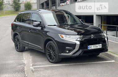 Внедорожник / Кроссовер Mitsubishi Outlander 2019 в Львове