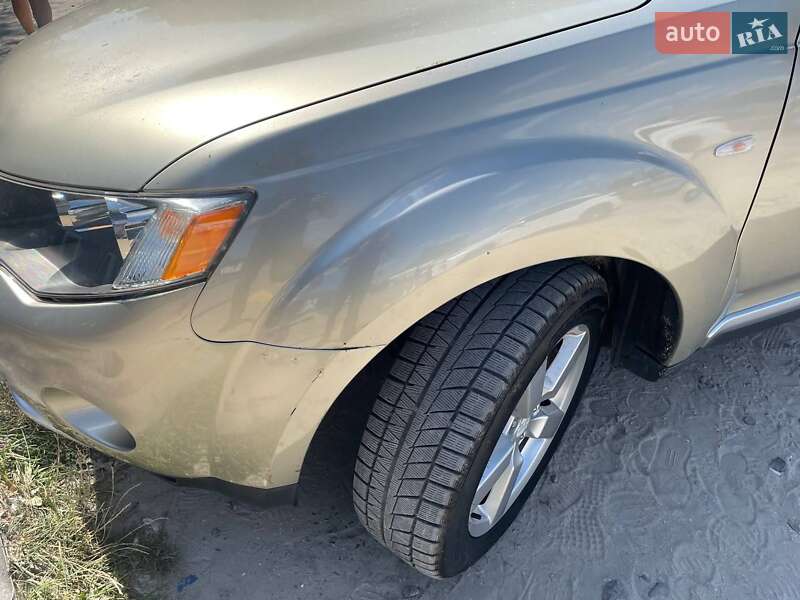 Позашляховик / Кросовер Mitsubishi Outlander 2006 в Золочеві