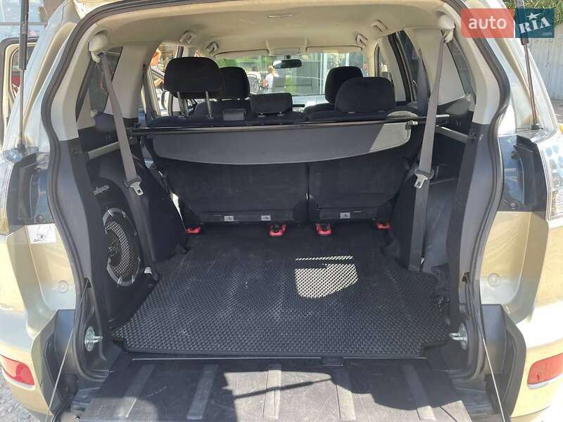 Позашляховик / Кросовер Mitsubishi Outlander 2006 в Золочеві