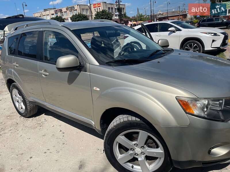Позашляховик / Кросовер Mitsubishi Outlander 2006 в Золочеві