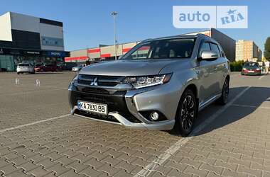 Позашляховик / Кросовер Mitsubishi Outlander 2018 в Києві