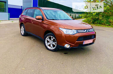 Позашляховик / Кросовер Mitsubishi Outlander 2013 в Одесі