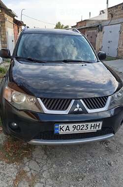 Позашляховик / Кросовер Mitsubishi Outlander 2008 в Києві