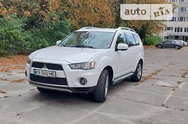 Позашляховик / Кросовер Mitsubishi Outlander 2010 в Києві