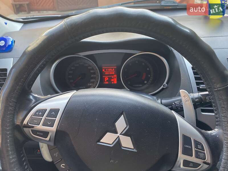 Внедорожник / Кроссовер Mitsubishi Outlander 2008 в Тернополе
