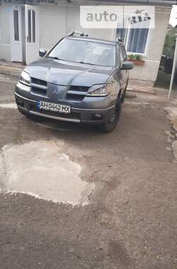 Позашляховик / Кросовер Mitsubishi Outlander 2003 в Вижниці