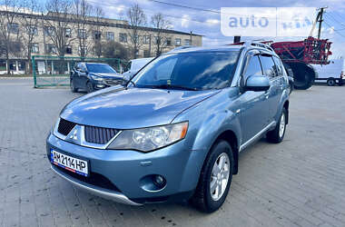 Внедорожник / Кроссовер Mitsubishi Outlander 2007 в Радомышле