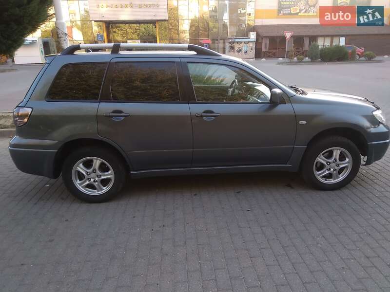 Внедорожник / Кроссовер Mitsubishi Outlander 2004 в Ужгороде