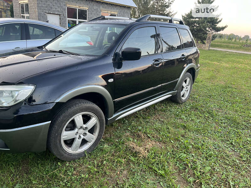 Внедорожник / Кроссовер Mitsubishi Outlander 2006 в Болехове