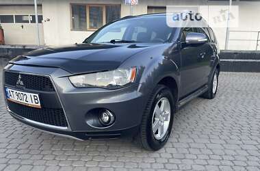 Внедорожник / Кроссовер Mitsubishi Outlander 2010 в 