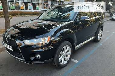 Позашляховик / Кросовер Mitsubishi Outlander 2011 в Чернігові