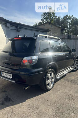 Внедорожник / Кроссовер Mitsubishi Outlander 2006 в Киеве