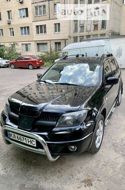 Позашляховик / Кросовер Mitsubishi Outlander 2006 в Києві