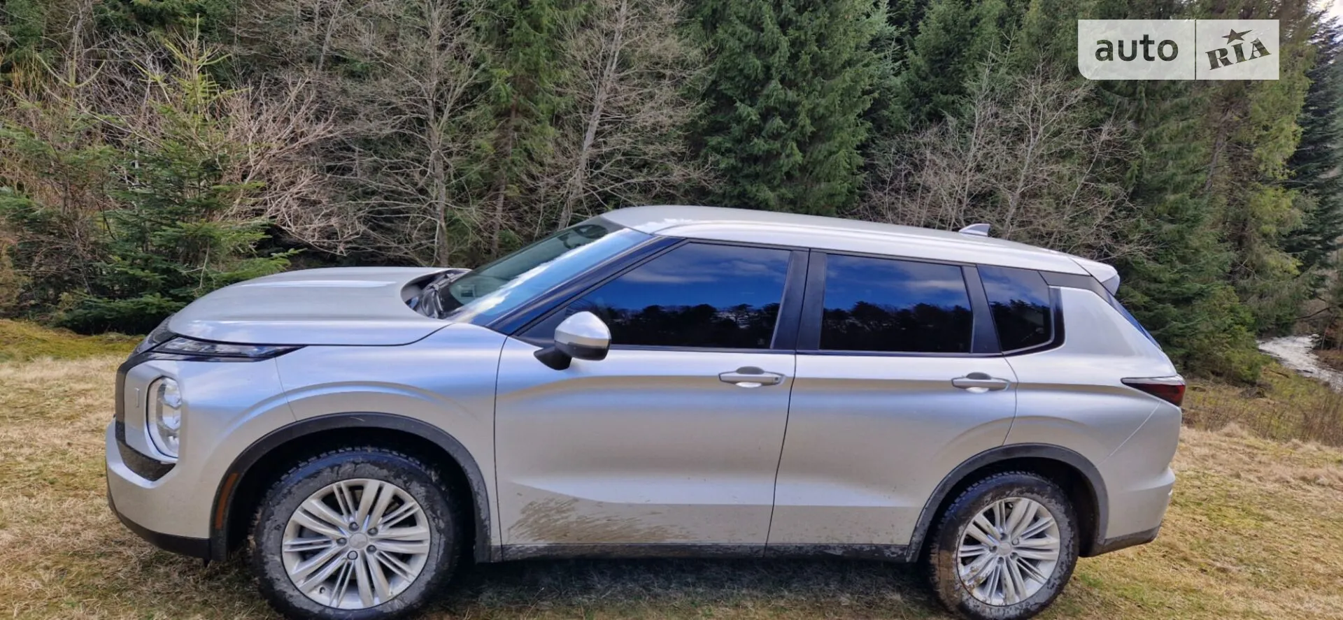 2021 Mitsubishi Outlander - мініатюра 2