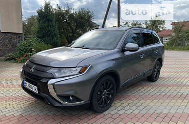 Внедорожник / Кроссовер Mitsubishi Outlander 2019 в Львове