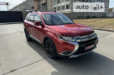 Внедорожник / Кроссовер Mitsubishi Outlander 2017 в Полтаве