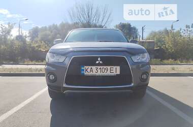 Внедорожник / Кроссовер Mitsubishi Outlander 2010 в Киеве