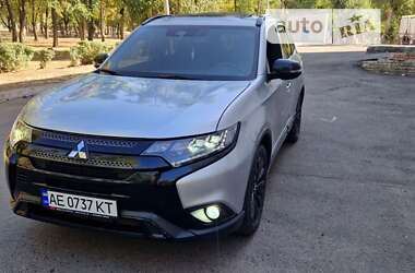 Внедорожник / Кроссовер Mitsubishi Outlander 2020 в Кривом Роге