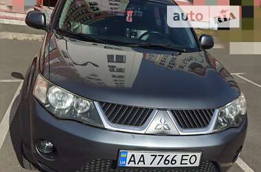 Позашляховик / Кросовер Mitsubishi Outlander 2008 в Києві