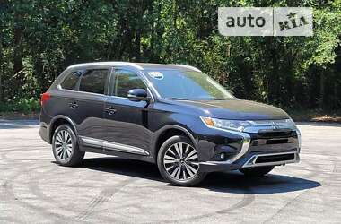 Позашляховик / Кросовер Mitsubishi Outlander 2020 в Львові