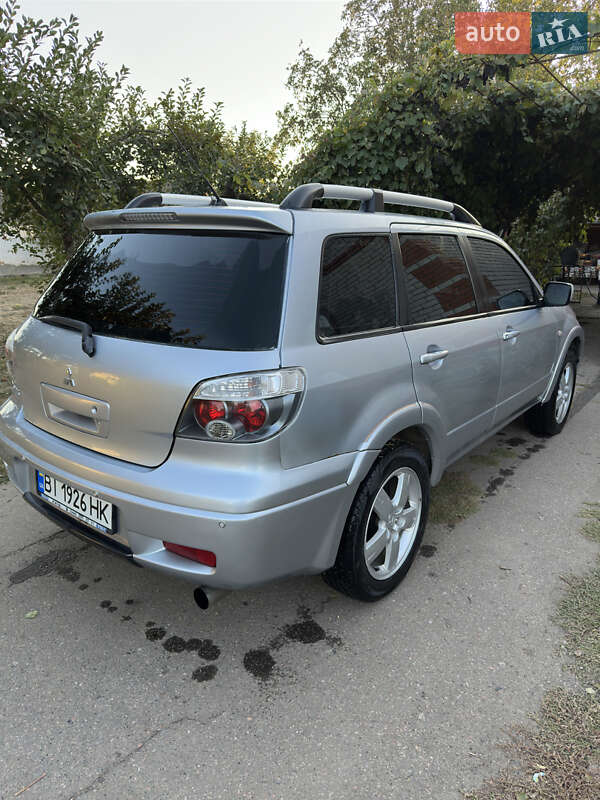 Внедорожник / Кроссовер Mitsubishi Outlander 2005 в Полтаве