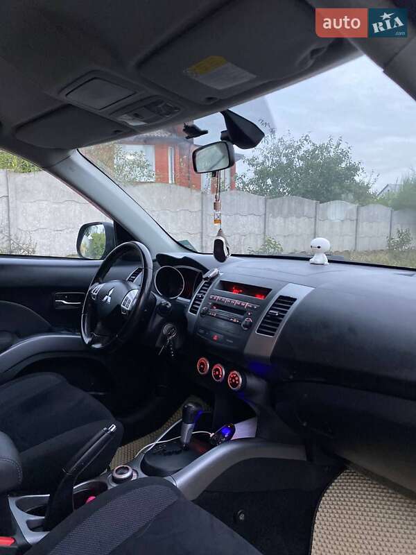 Позашляховик / Кросовер Mitsubishi Outlander 2008 в Хмельницькому