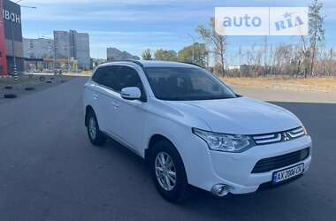 Внедорожник / Кроссовер Mitsubishi Outlander 2012 в Харькове