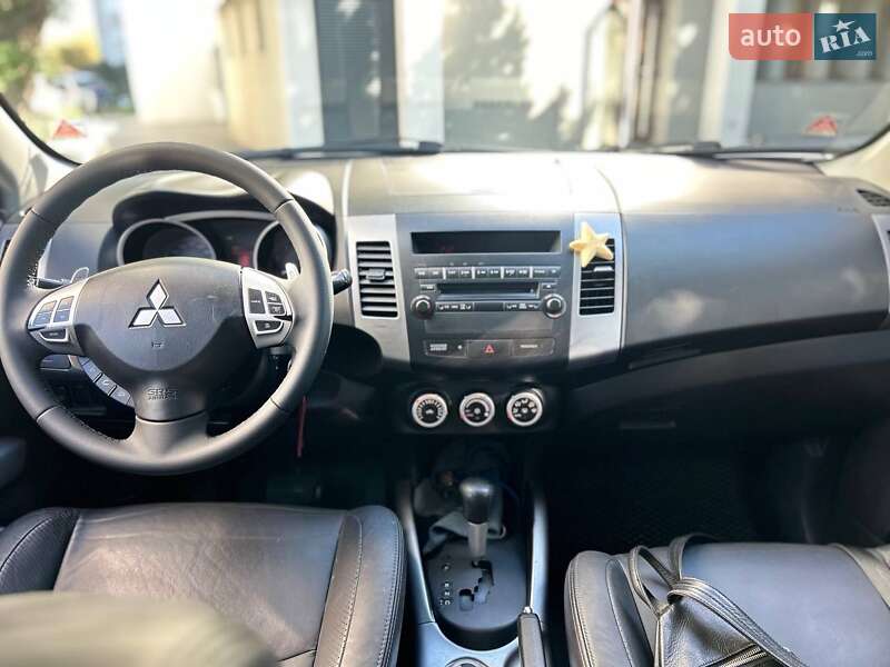 Позашляховик / Кросовер Mitsubishi Outlander 2007 в Львові фото 4 Позашляховик / Кросовер Mitsubishi Outlander 2007 в Львові