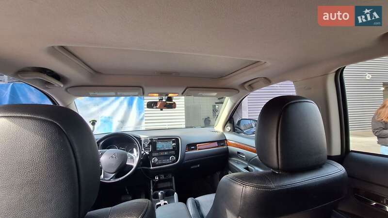 Позашляховик / Кросовер Mitsubishi Outlander 2013 в Києві фото 9 Позашляховик / Кросовер Mitsubishi Outlander 2013 в Києві