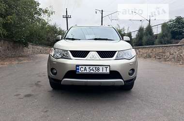 Внедорожник / Кроссовер Mitsubishi Outlander 2008 в Смеле