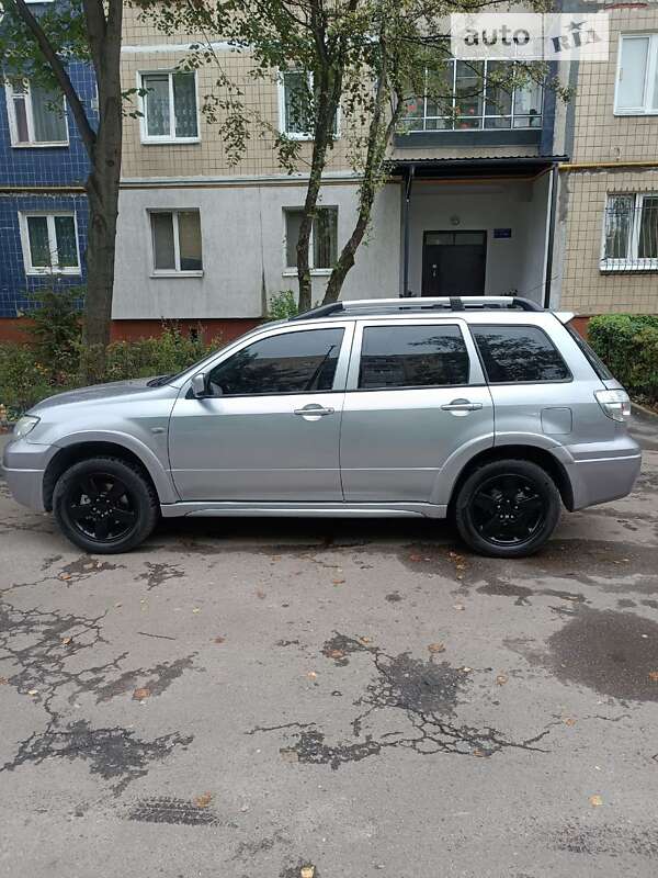 Внедорожник / Кроссовер Mitsubishi Outlander 2008 в Львове фото 3 Внедорожник / Кроссовер Mitsubishi Outlander 2008 в Львове