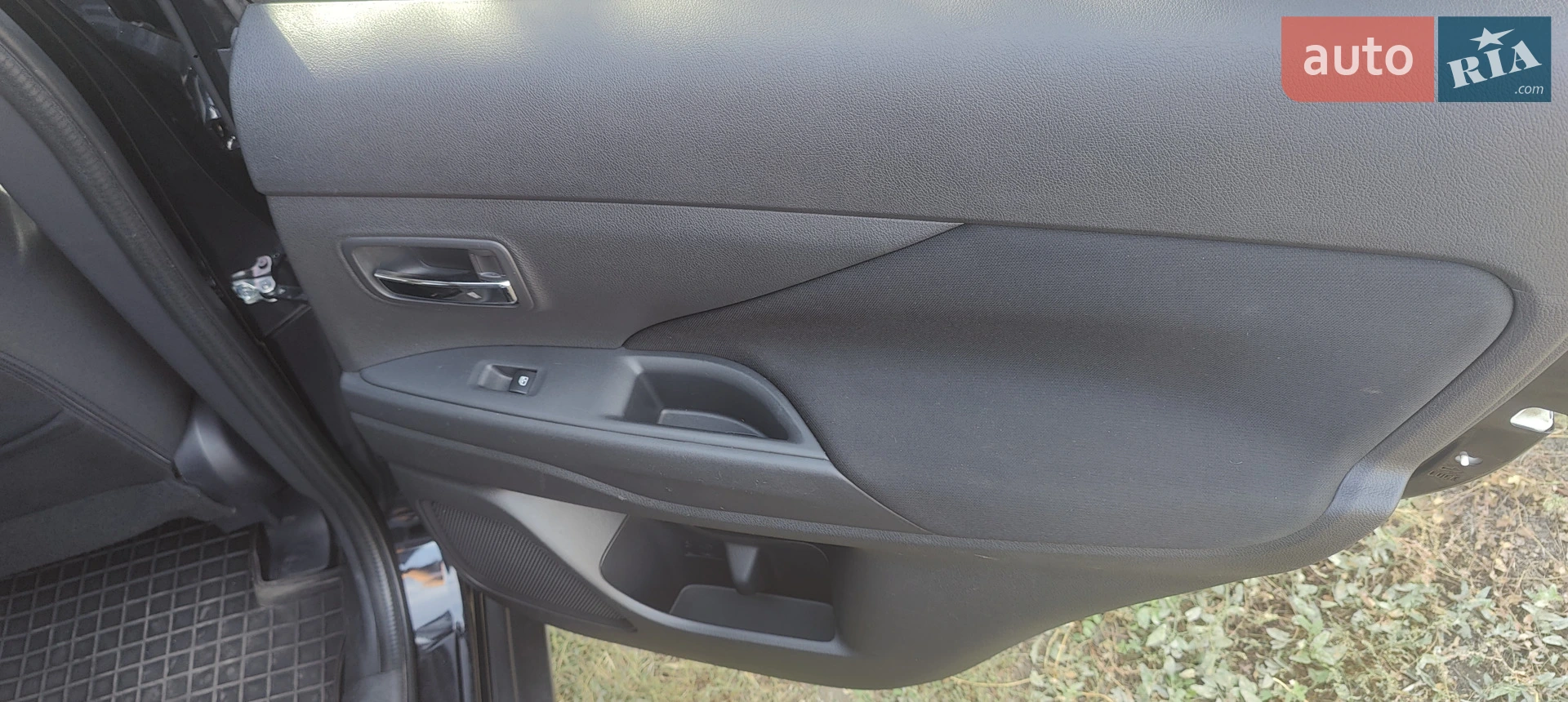 2016 Mitsubishi Outlander - мініатюра 12