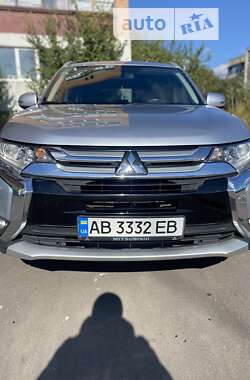 Позашляховик / Кросовер Mitsubishi Outlander 2015 в Калинівці