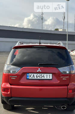 Внедорожник / Кроссовер Mitsubishi Outlander 2009 в 
