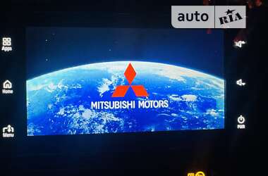 Внедорожник / Кроссовер Mitsubishi Outlander 2019 в Киеве