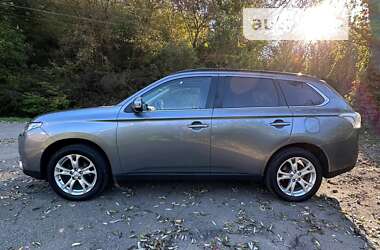 Внедорожник / Кроссовер Mitsubishi Outlander 2012 в Белогородке