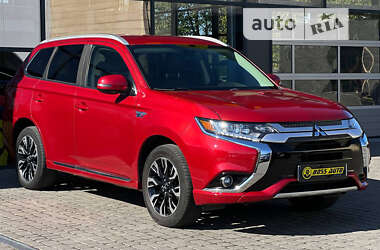 Внедорожник / Кроссовер Mitsubishi Outlander 2018 в Ивано-Франковске