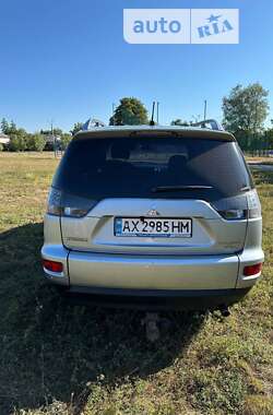 Позашляховик / Кросовер Mitsubishi Outlander 2010 в Харкові