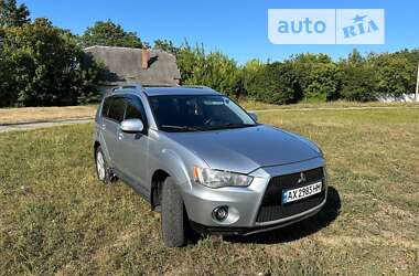 Позашляховик / Кросовер Mitsubishi Outlander 2010 в Харкові