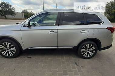 Позашляховик / Кросовер Mitsubishi Outlander 2020 в Одесі