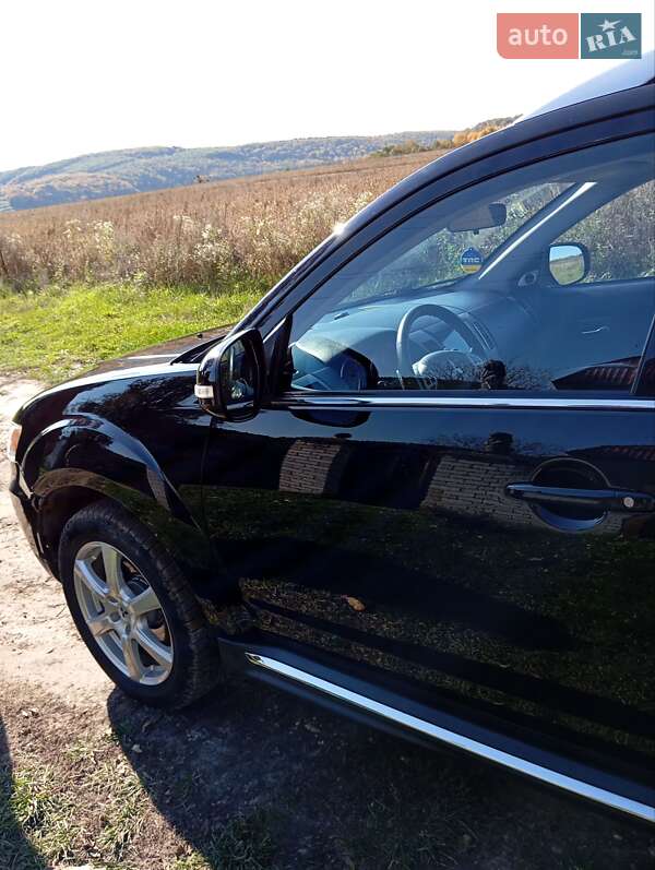Позашляховик / Кросовер Mitsubishi Outlander 2010 в Бережанах