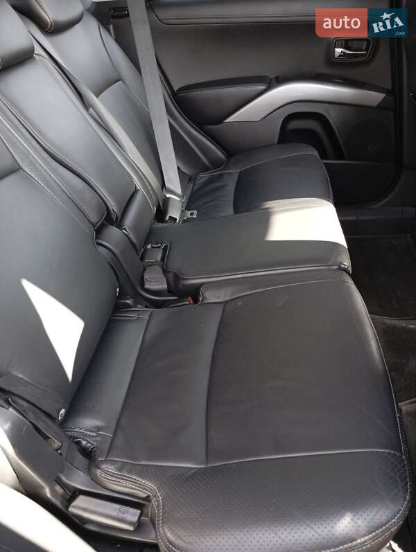 Позашляховик / Кросовер Mitsubishi Outlander 2010 в Бережанах