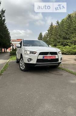 Внедорожник / Кроссовер Mitsubishi Outlander 2011 в Кривом Роге