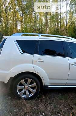 Внедорожник / Кроссовер Mitsubishi Outlander 2010 в Славуте