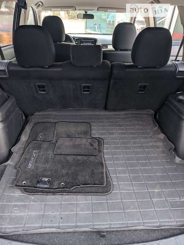 Позашляховик / Кросовер Mitsubishi Outlander 2013 в Рівному