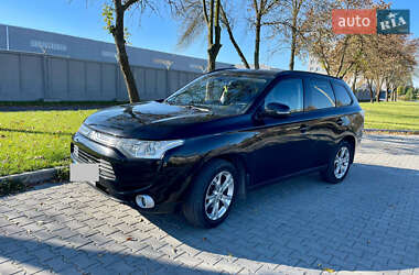 Позашляховик / Кросовер Mitsubishi Outlander 2013 в Львові