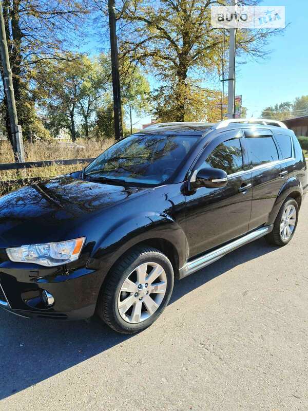 Позашляховик / Кросовер Mitsubishi Outlander 2010 в Чернігові