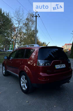 Позашляховик / Кросовер Mitsubishi Outlander 2008 в Києві