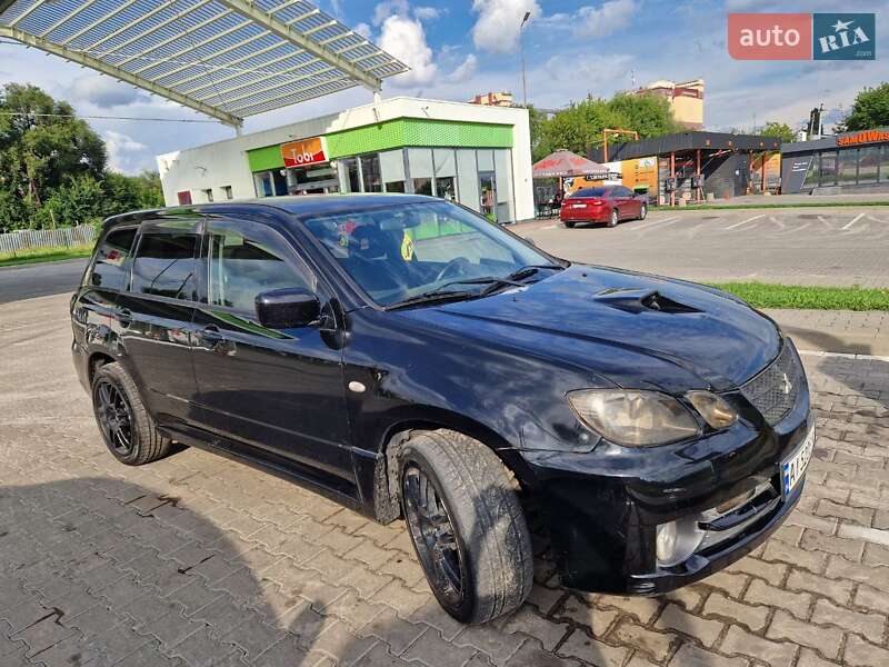 Позашляховик / Кросовер Mitsubishi Outlander 2003 в Києві